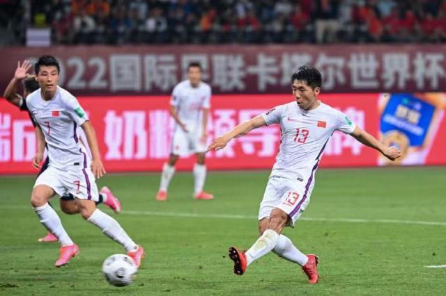 开云体育-对话金敬道:国足生涯第1球谢吴曦 是时候扛起重任